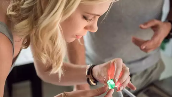 La exnovia del príncipe Harry, Chelsy Davy, ha lanzado su nueva línea de joyería inspirada en el continente en el que nació, África.