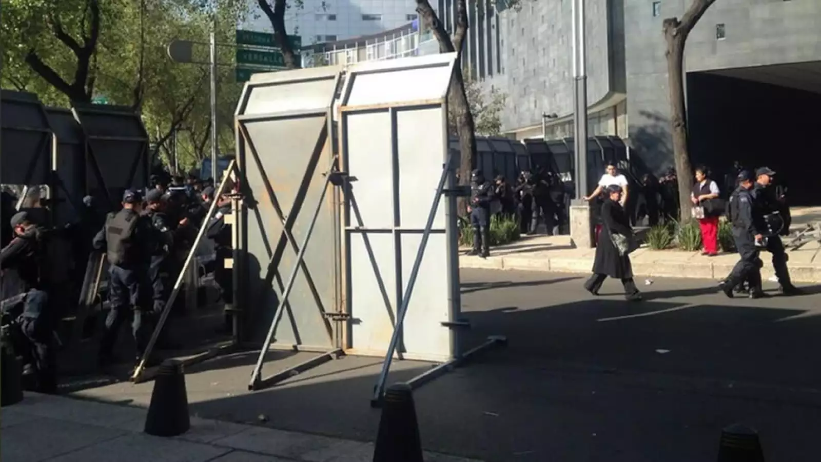 Segundo día del cerco de Morena al Senado