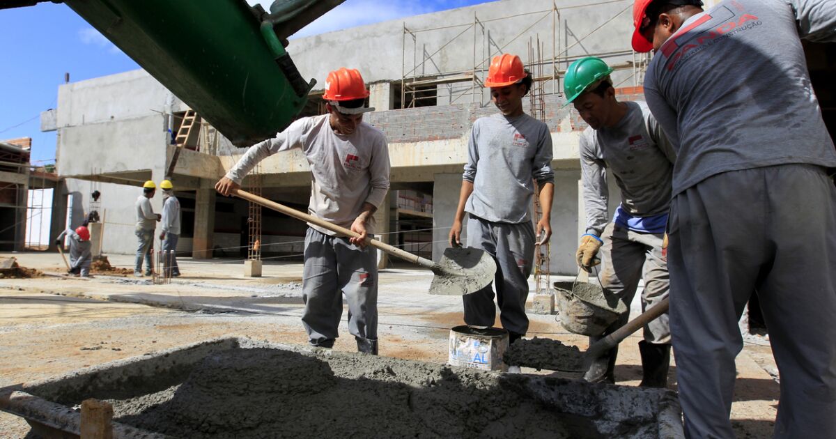 La inversión fija bruta crece 0.9% en abril