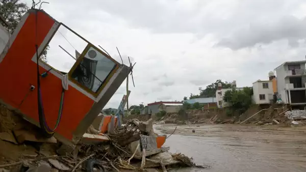 daran-apoyos-8-mil-pesos-para-afectaciones-john