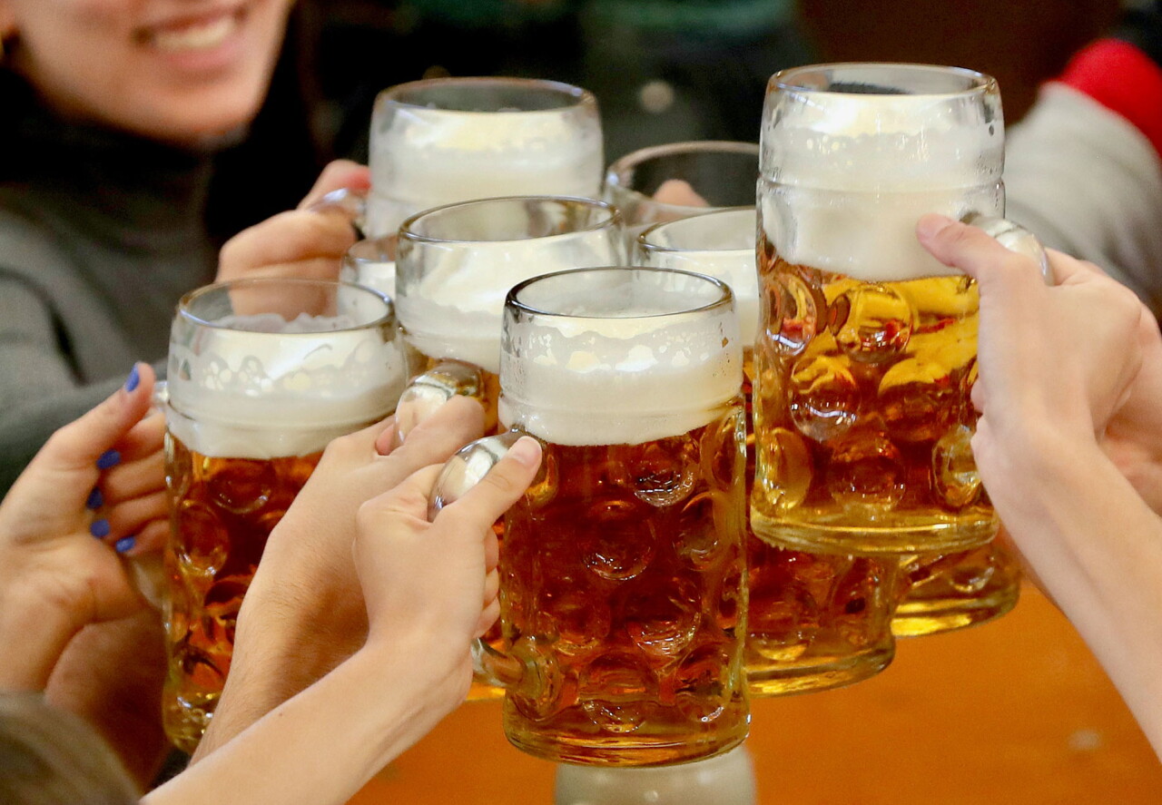Cervezas, ‘aguas locas’ más caras y tequila más accesible; así pinta la renovación al IEPS para 2027