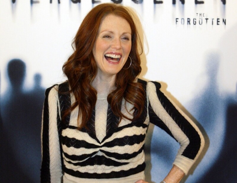 Julianne ha protagonizado distintas campañas publicitarias, donde muestra su figura.