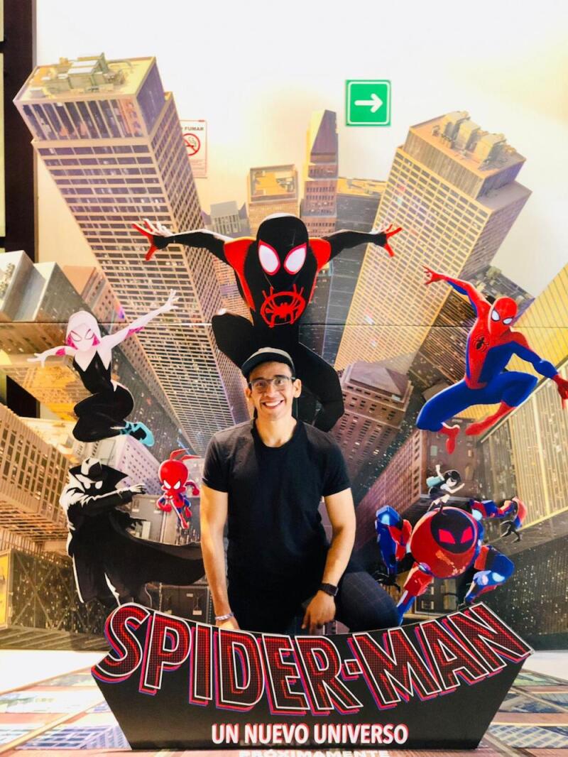 Cruz Antonio Contreras en Spider-Man: Into the Spider-Verse