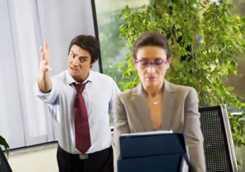 Los expertos recomiendan hacer alianzas con líderes de otras áreas para demostra capacidad en nuevas actividades. (Foto: Photos to Go)