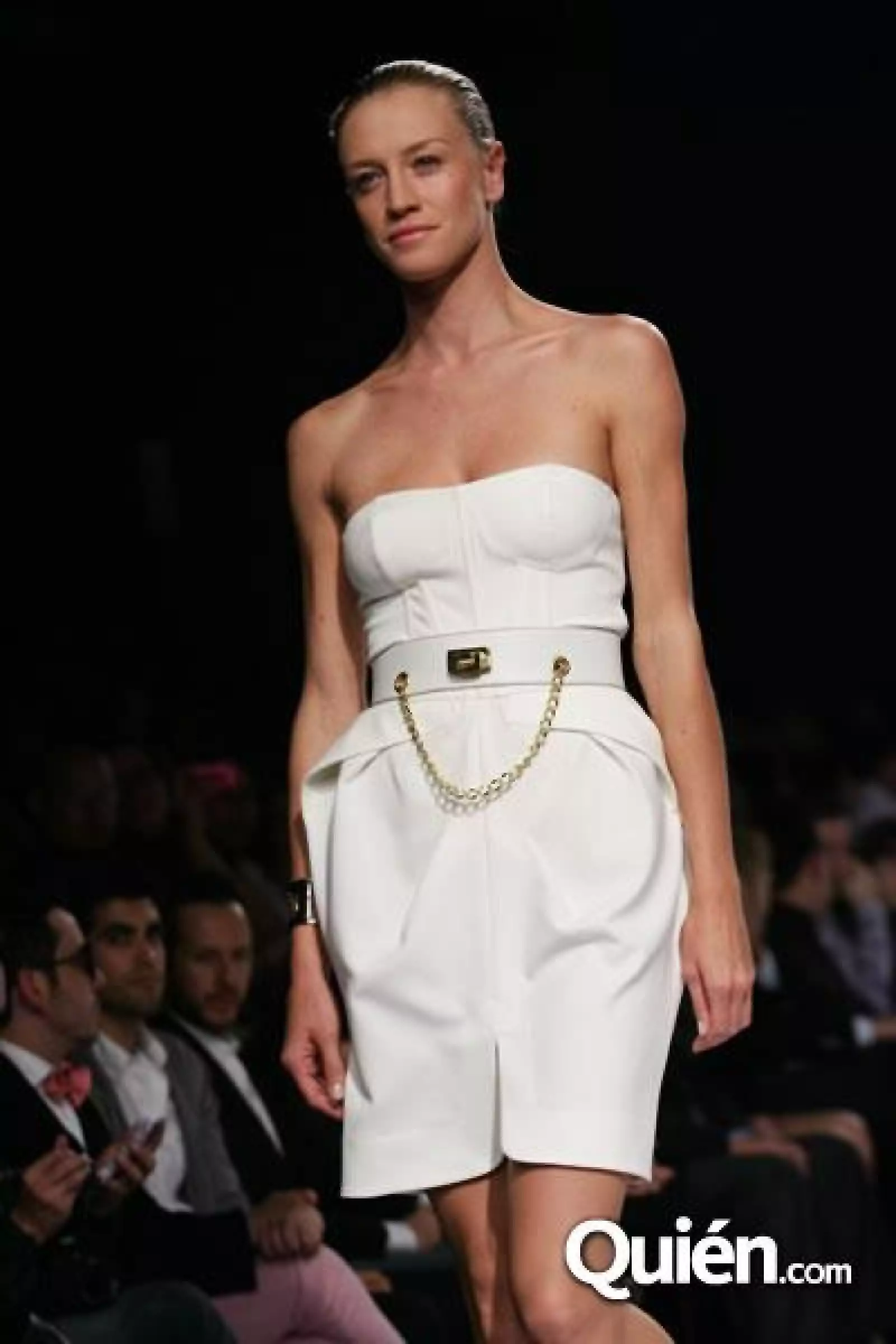 MBF Pasarela Louis Verdad.