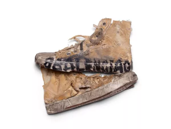 balenciaga.jpg