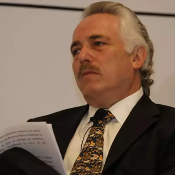 El director general de Nacional Financiera apuntó que la falta de confianza provoca a que muchas nuevas empresas sean familiares, lo que influye en que decidan no ir a Bolsa.