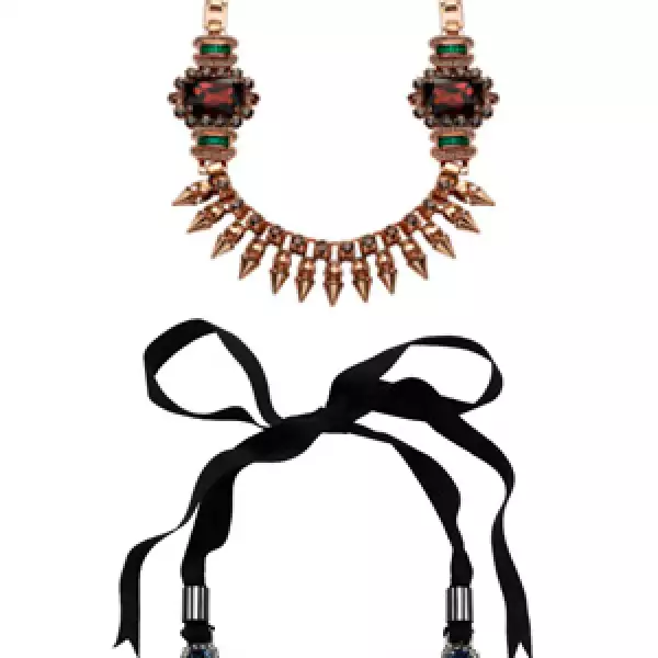 Las gargantillas con piedras de colores o detalles en picos crean un acento de elegancia.