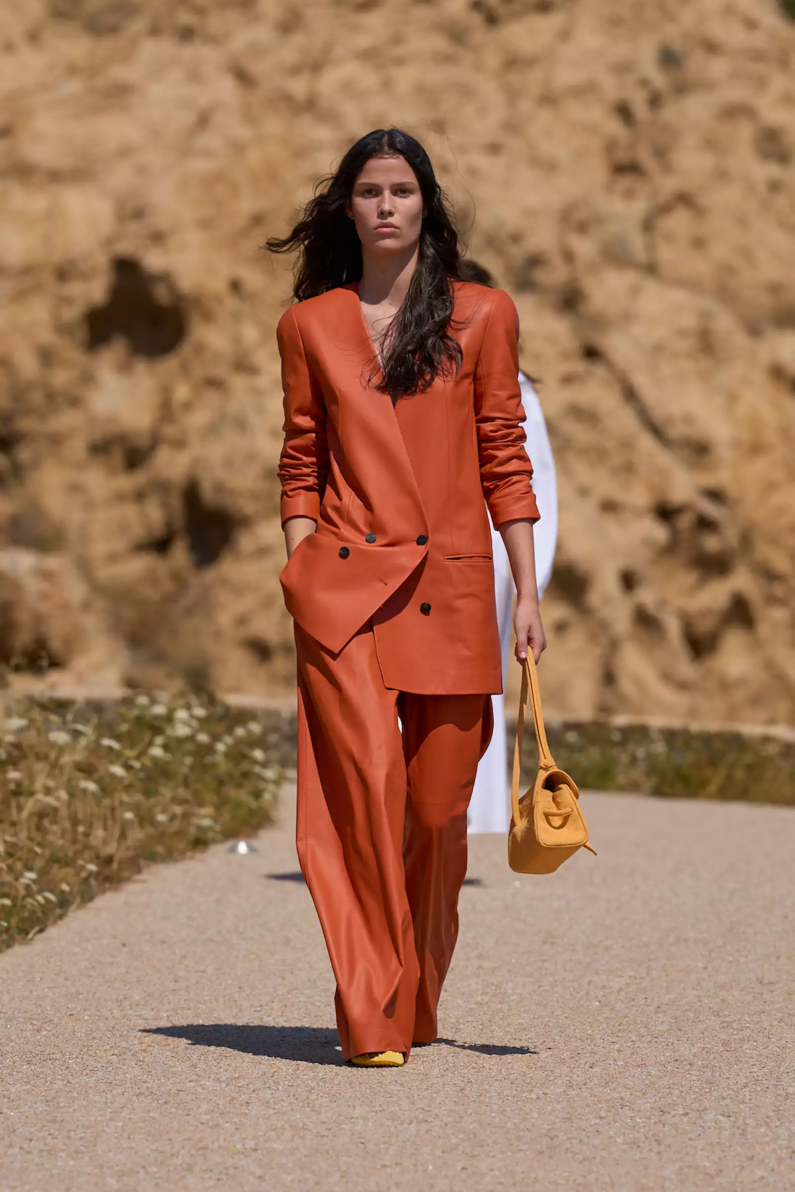Jacquemus PO S27 011.jpg