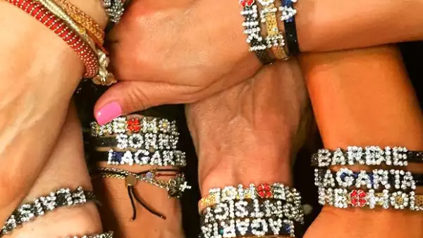 La conductora y sus amigas una vez más demostraron lo unidas que son al sellar su amistad con un símbolo muy &#39bling bling&#39.