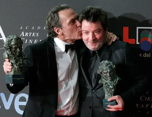 José Coronado (Ganador del premio a Mejor Actor) y Urbizu.