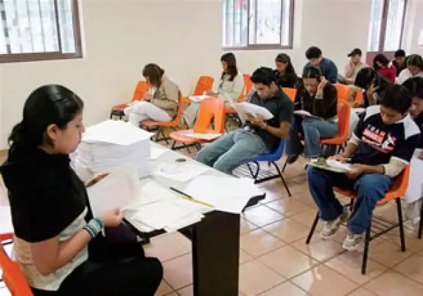 El préstamo que otorga Crédito Maestro a burócratas es con una tasa de interés promedio de 4.1% mensual (49.2% anual) y un Costo Anual Total (CAT) máximo de 68%. (Foto: Procesofoto)
