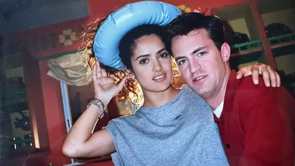 Salma Hayek recuerda a Matthew Perry