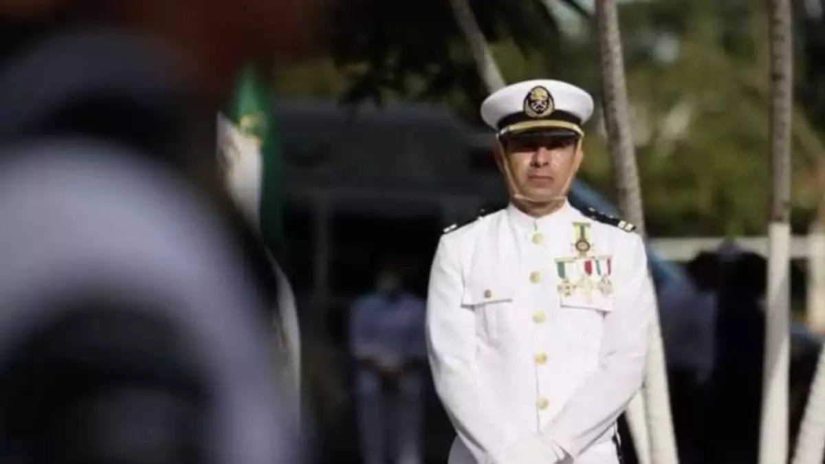 El vicealmirante Manuel Farías Laguna es detenido por huachicol fiscal
