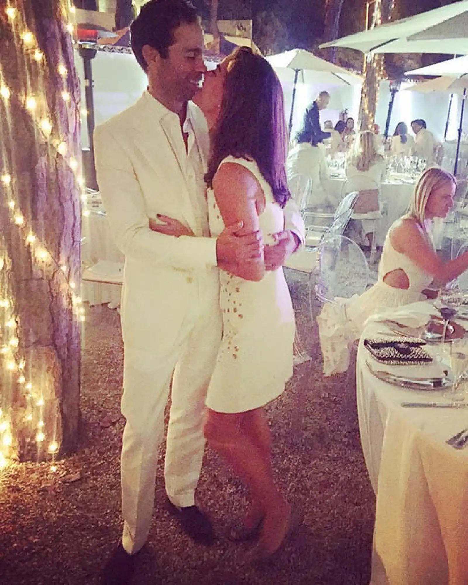 ¡Par de enamorados! Alex y Barbie no han parado de presumir su amor, en esta ocasión derrocharon amor en Portugal.