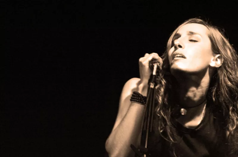 La cantautora le canta a la vida, a sus fans y al bebé que viene en camino. La cita es este viernes y ella nos cuenta las sorpresas que tendrá en esta velada especial.