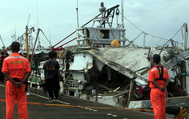El barco pesquero que fue blanco del misil.