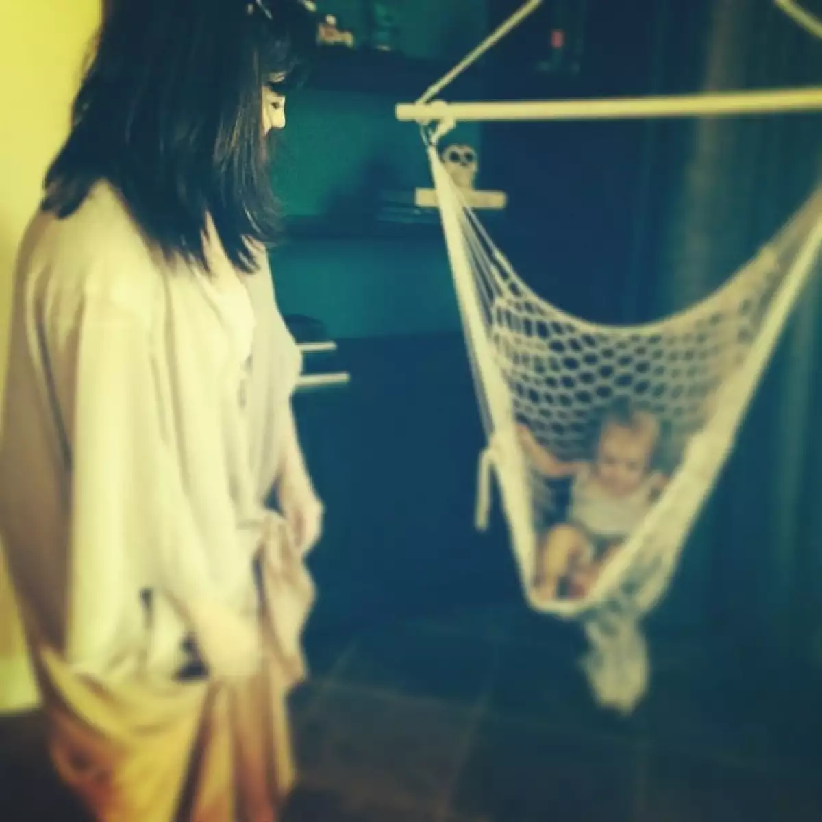 Selena Gomez es la mejor niñera para su hermanita Gracie.