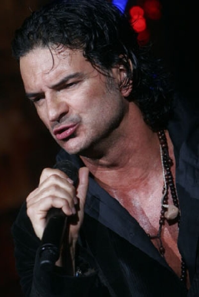 "Es bueno poder ayudar con un granito de arena en todo lo que hay que hacer", declaró el cantante guatemalteco.