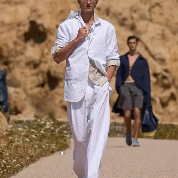 Jacquemus PO S27 019.jpg