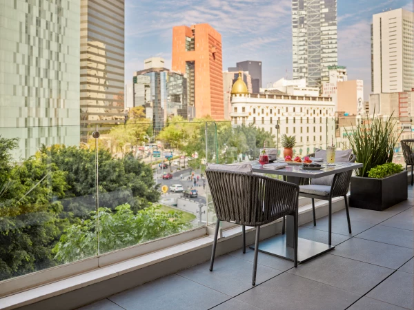 Terraza, restaurante La Distral, Paseo de la Reforma