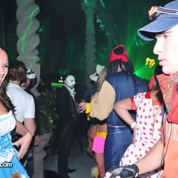 Violeta Vizcarra,Julio Azcárraga