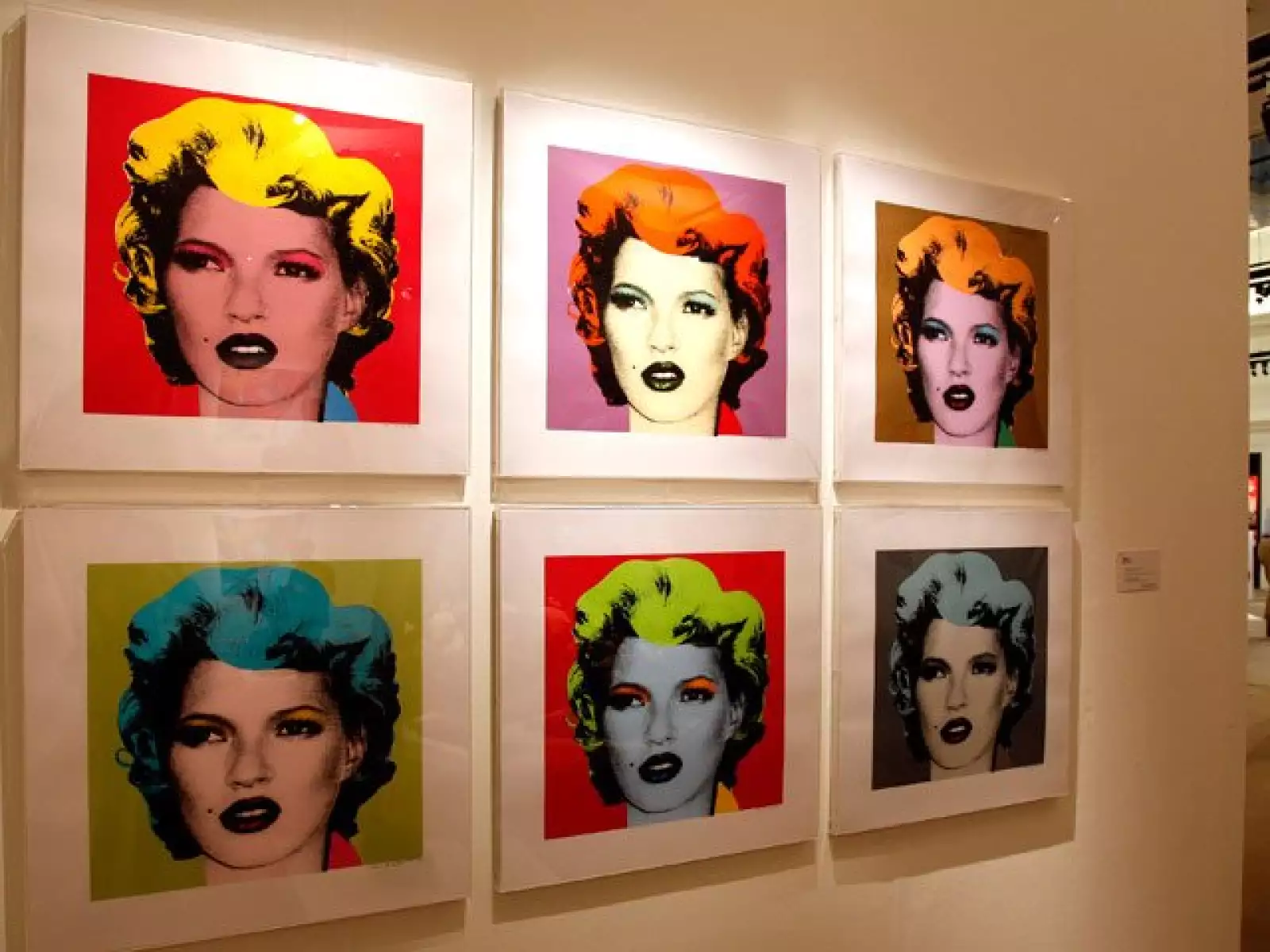 Muy al estilo Andy Warhol, una pieza realizada por el artista Banksy, a la cual llamó Kate Moss.