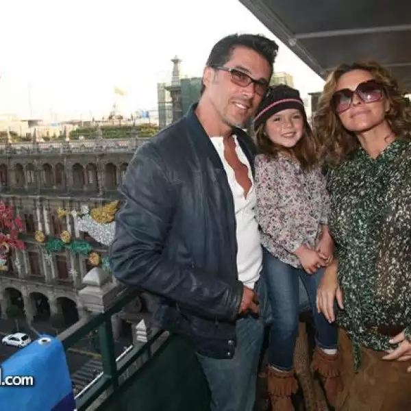 Sergio Mayer,Antonia Mayer,Issabela Camil