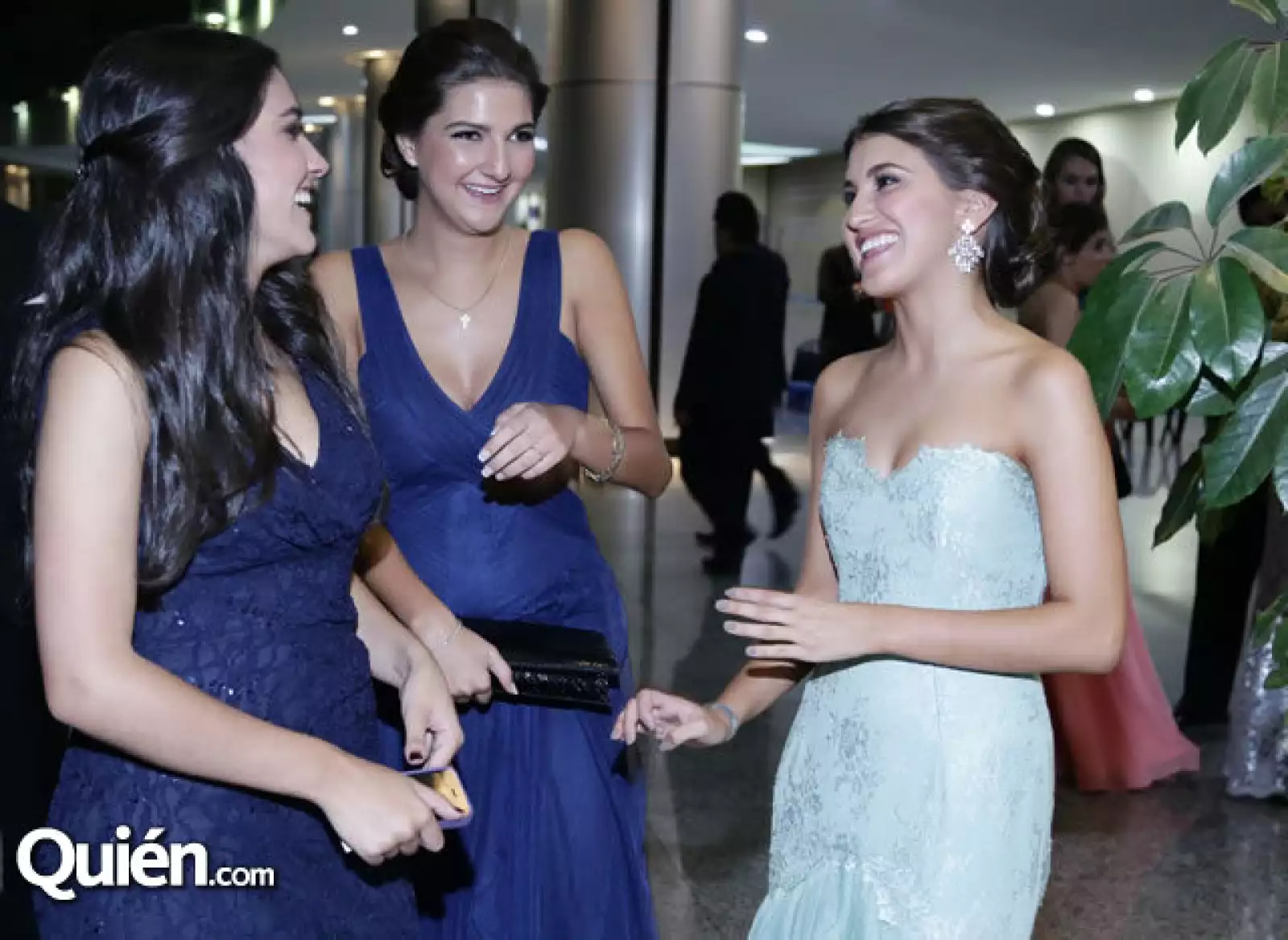 Mariló Laparte,Marina Galindo y Natalia García