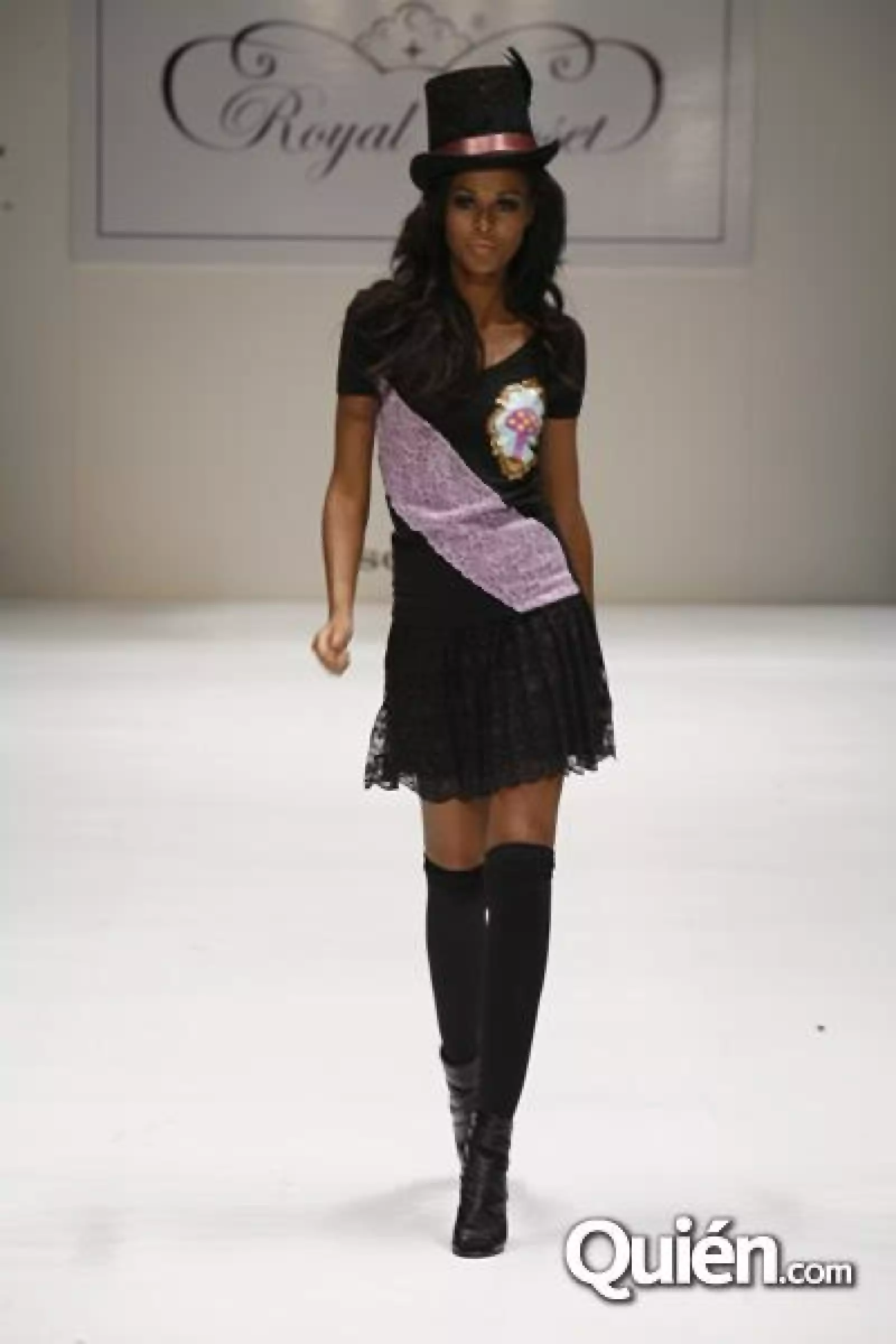 Dfashion Desfile Royal Closet