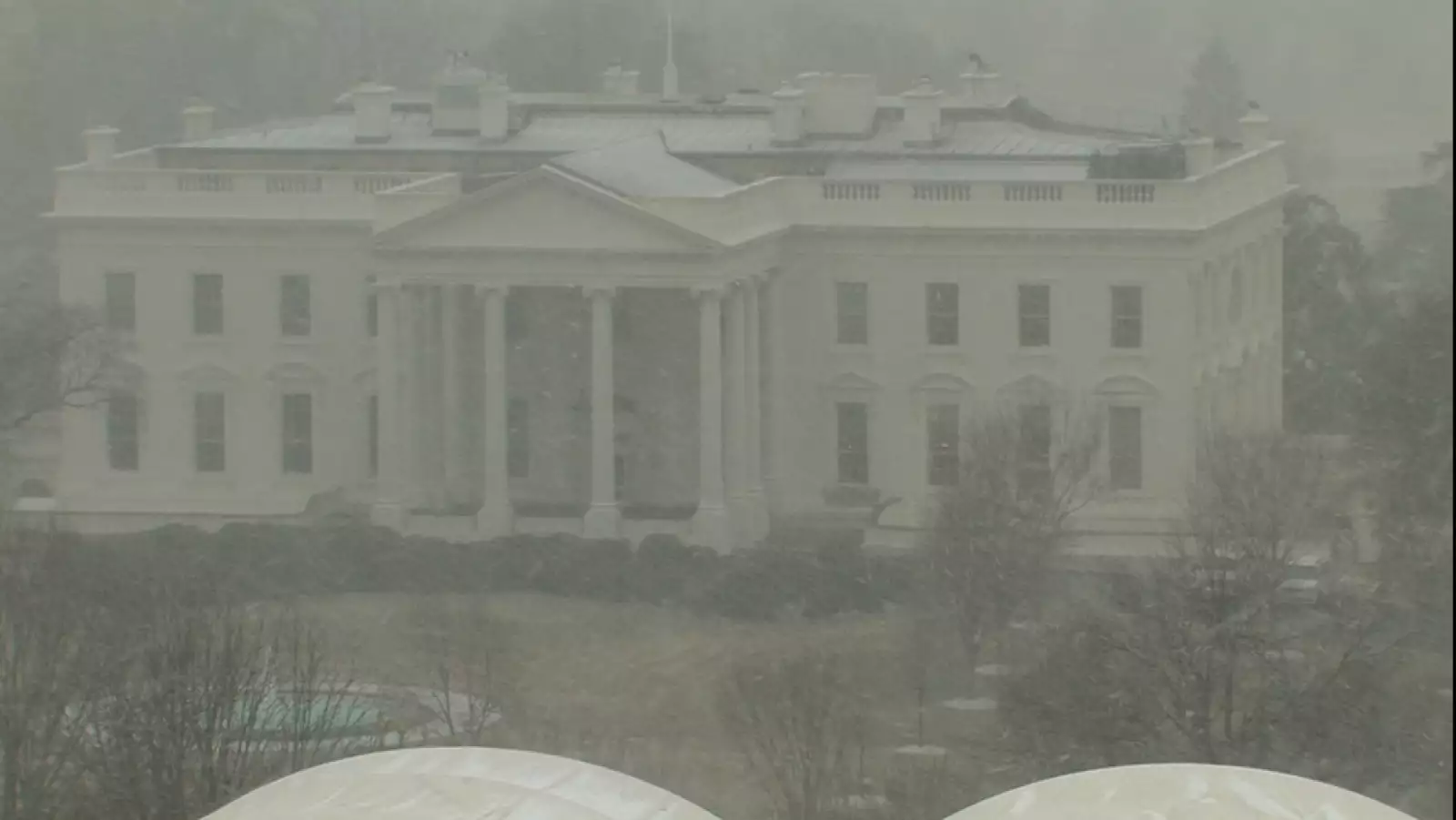 tormenta de nieve en la casa blanca