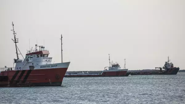 Las embarcaciones de la firma que cayera en desgracia desde 2014 ahora se ven rodeadas por más barcos y equipos sin contrato, tras los recortes en Pemex.
