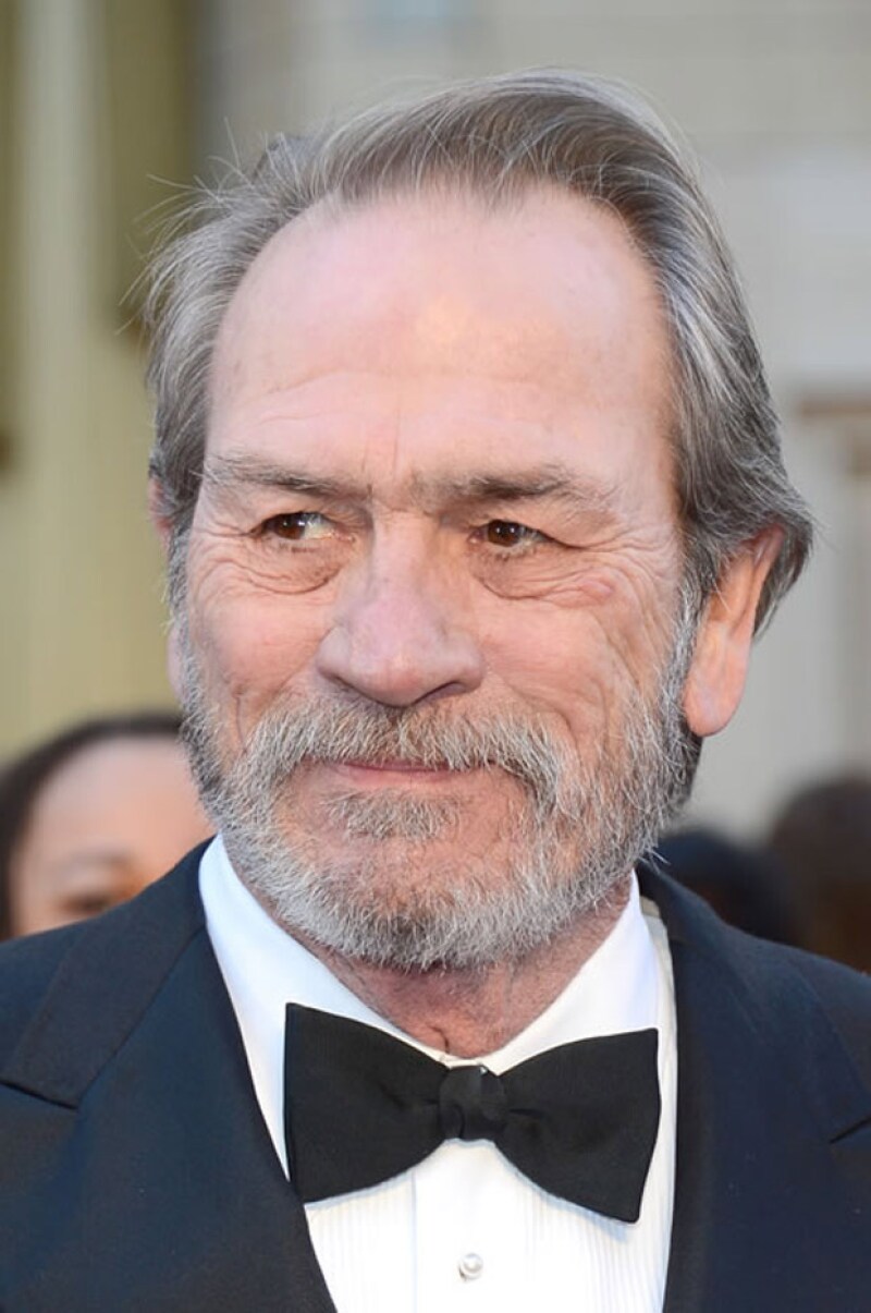 Tommy Lee Jones es un actor y director estadounidense, ganador de un Óscar, de ascendencia galesa y nativa americana que cuenta con estudios profesionales.