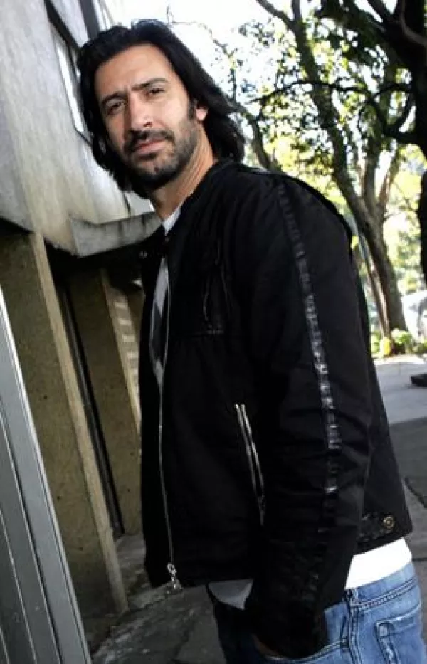 El actor mexicano confesó estar nervioso por su nominación como Mejor Actor de Reparto por su participación en la película ‘Sólo quiero caminar’.