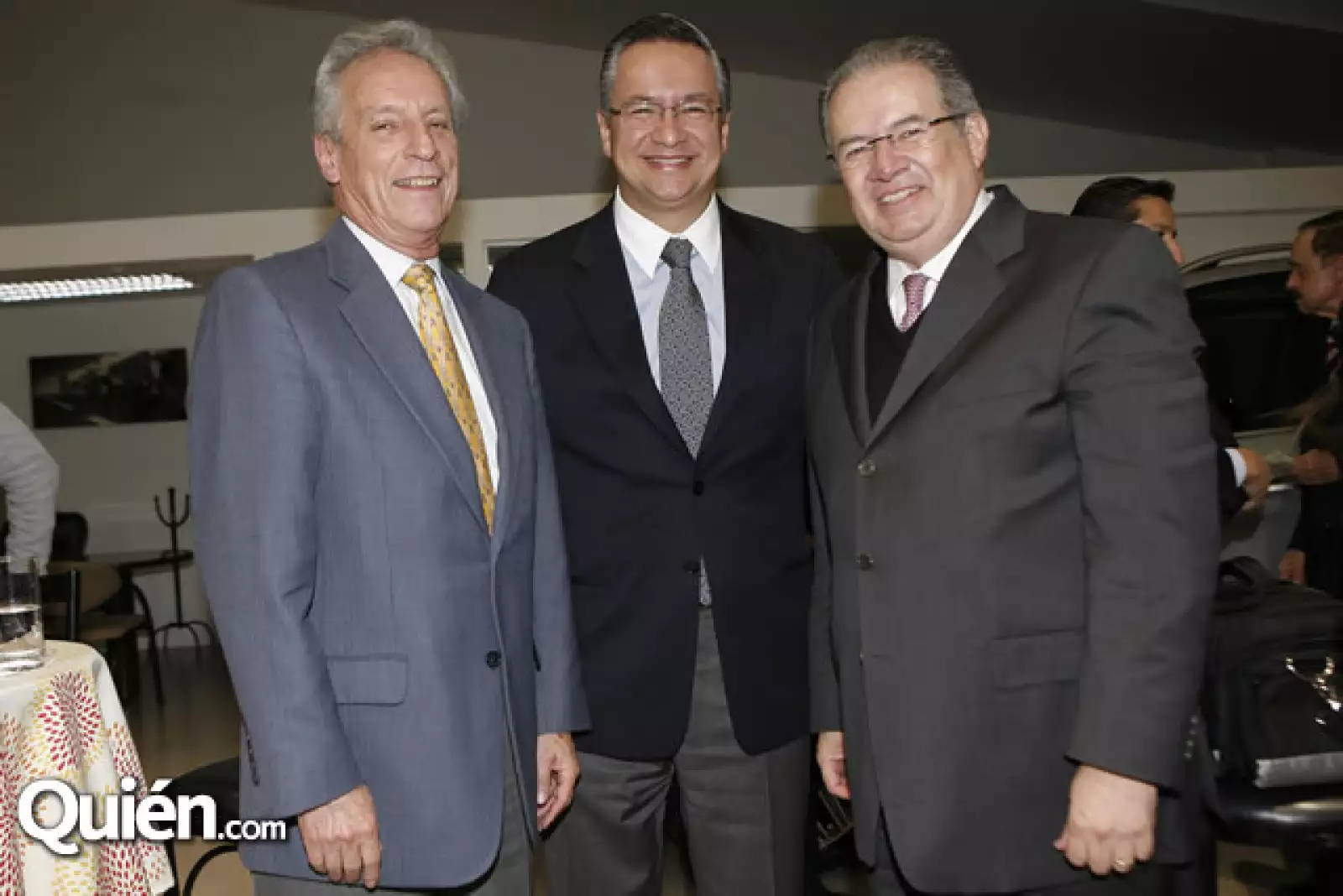 Carlos Hernández,Victor Pérez,Pablo Moreno