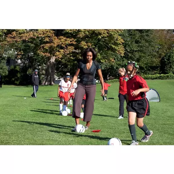 `FLOTUS believes. Vamos USSoccer´, escribió Michelle Obama en el encuentro de Estados Unidos contra Bélgica, que terminó por descalificar a su equipo.