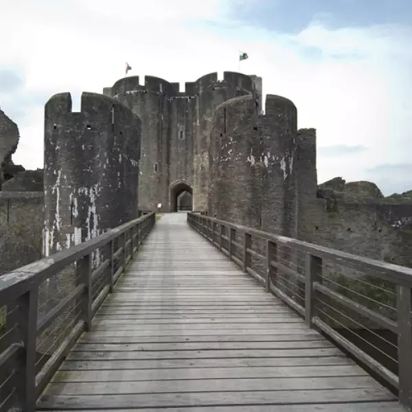 ¿Te gustan los castillos grandes? Entonces tienes que conocer este, es el segundo más grande del país.
