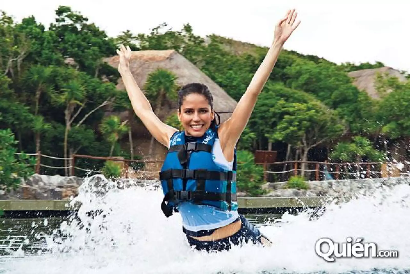 Ana Claudia Talancón rostro Delphinus