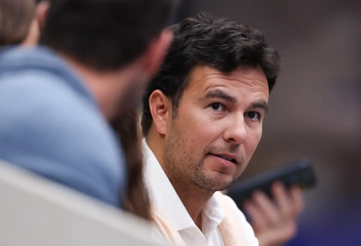 Checo defiende a Norris tras abucheos en el podio: “Debemos tener respeto”