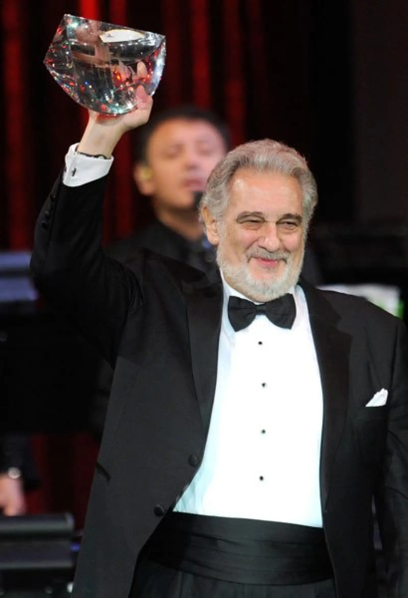 Plácido Domingo festenjando su reconocimiento.