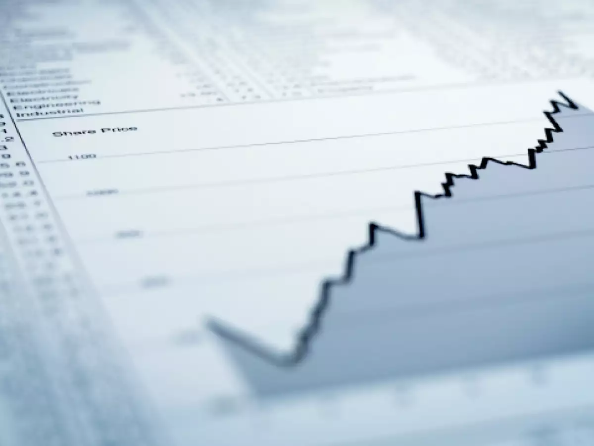 El grupo químico ayer ofrecía 122 dólares por acción.