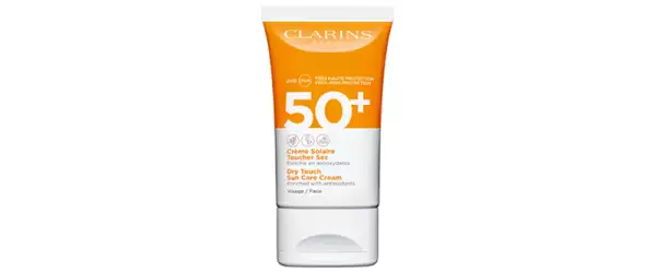 CLARINS-bloqueador-ejercicio-running-cardio-protector solar-yoga-correr-workout-entrenamiento-spf-fps.jpg