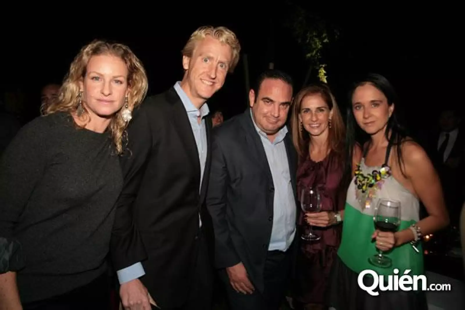Marco Beteta entrega reconocimientos a los mejores Restaurantes