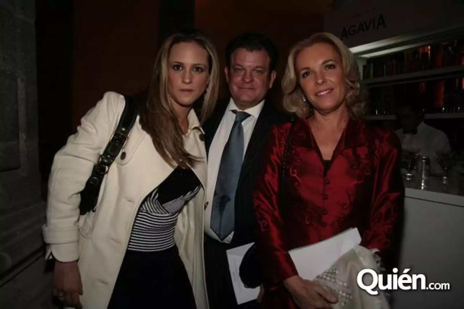 Cajas en subasta revive el arte