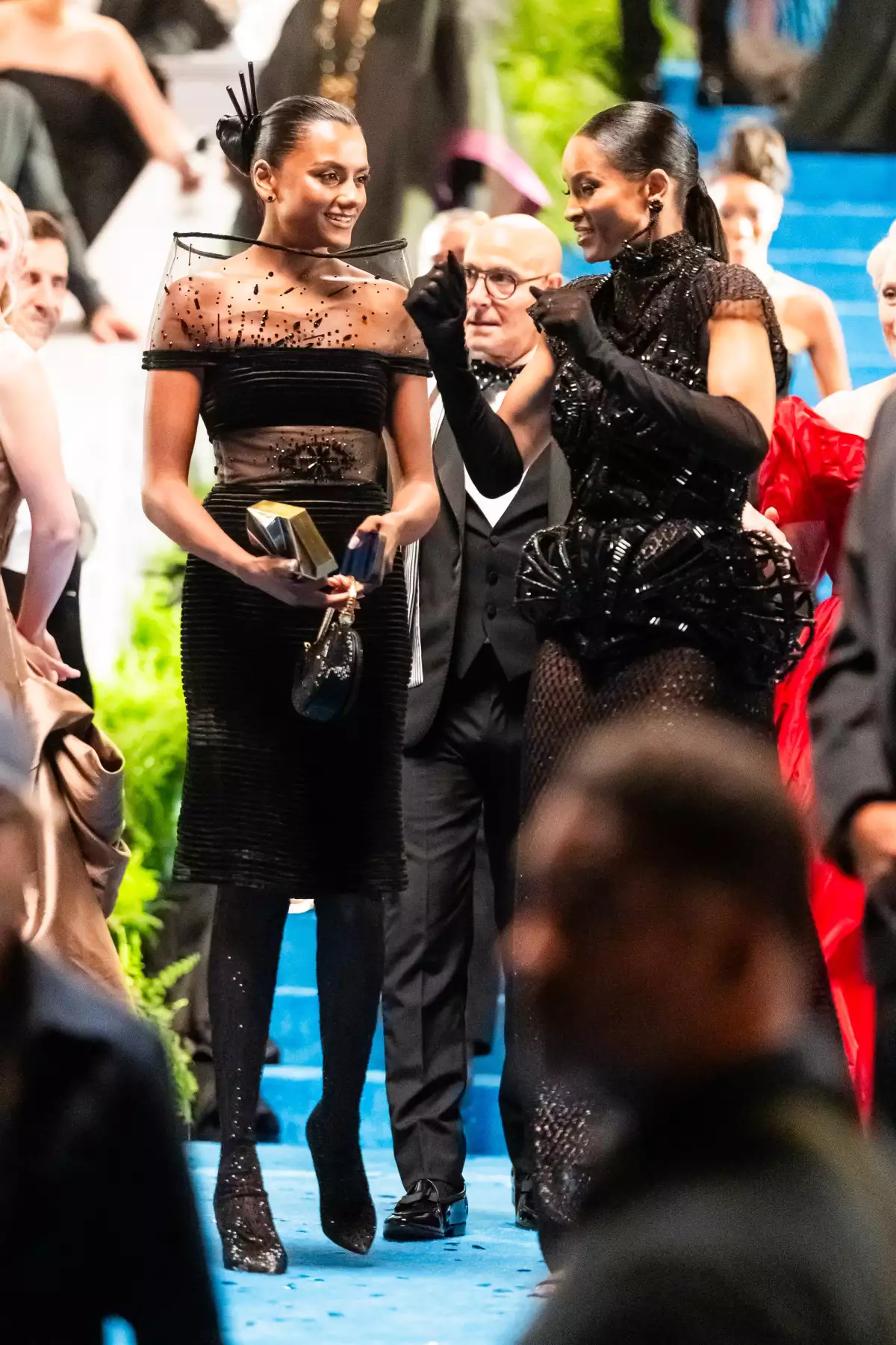 simone-ashley-diablo-viste-moda.jpeg