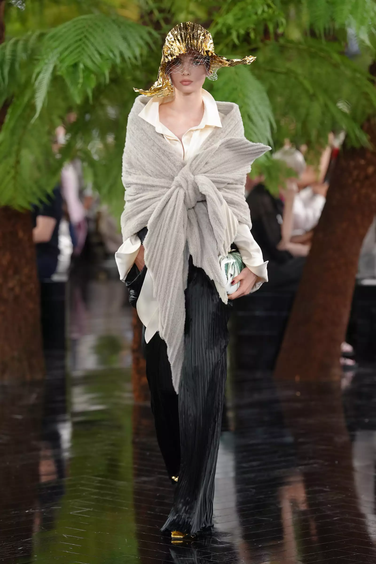 Christian Dior HC F26 001.jpg