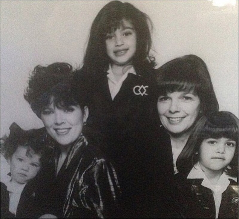 La abuela MJ figuró entre las imágenes que publicó Kris Jenner con motivo del día de las madres.