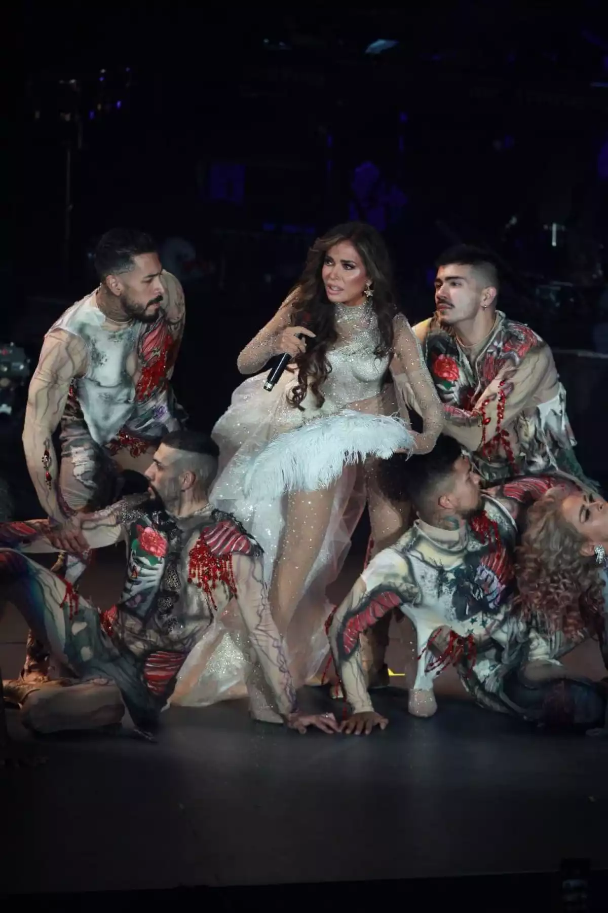 Bailarines y Gloria Trevi