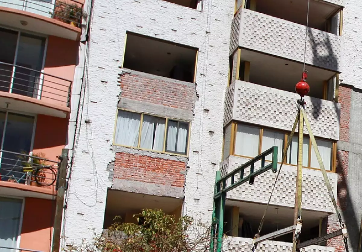 edificio dañado por los sismos de septiembre