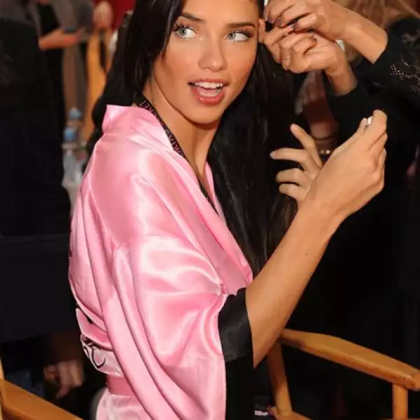 Adriana Lima.